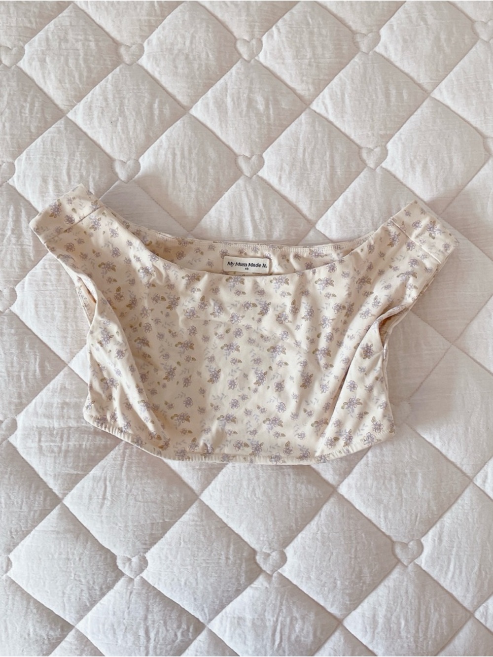 𝜗𝜚 My Mum Made It short sleeve crop top